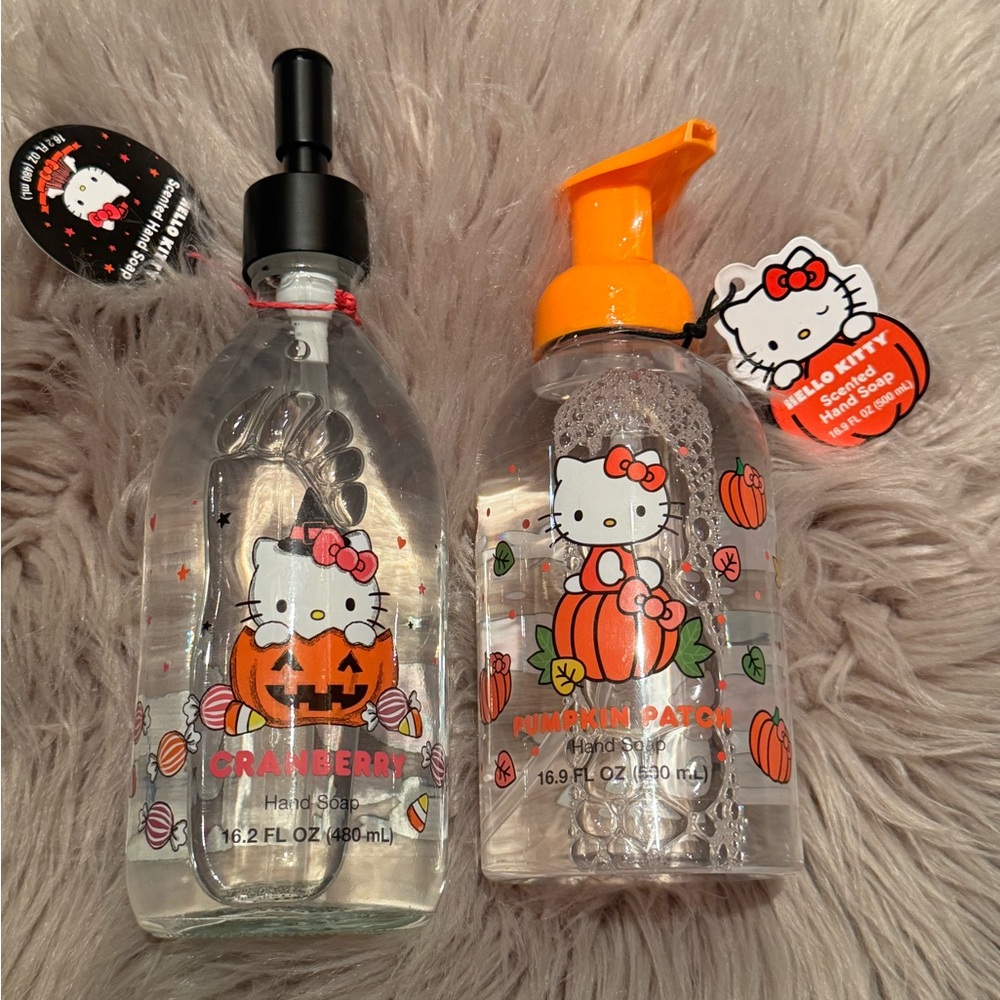 Hello Kitty Halloween handsoaps